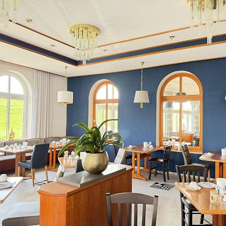 Seehotel Neue Liebe Куксхафен Экстерьер фото