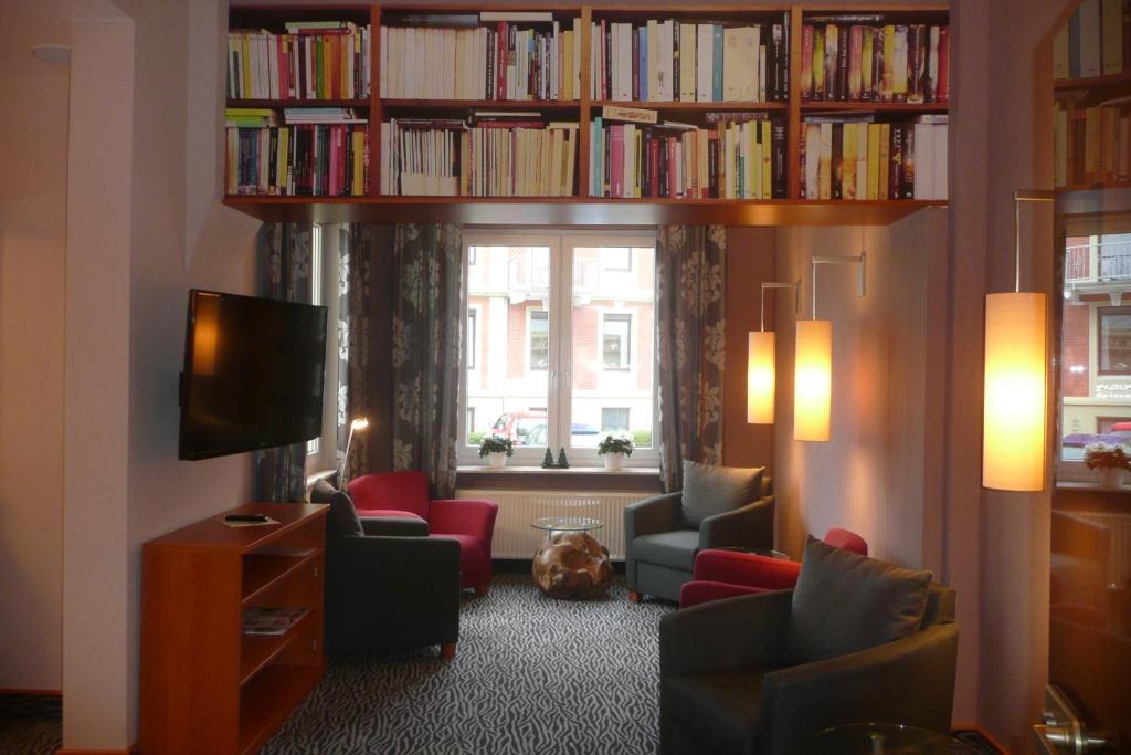 Seehotel Neue Liebe Куксхафен Экстерьер фото