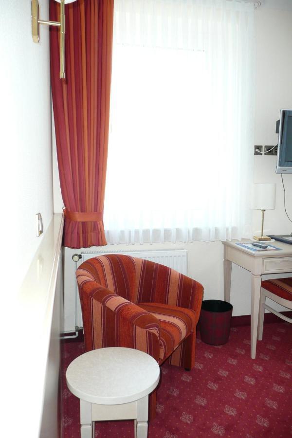 Seehotel Neue Liebe Куксхафен Номер фото