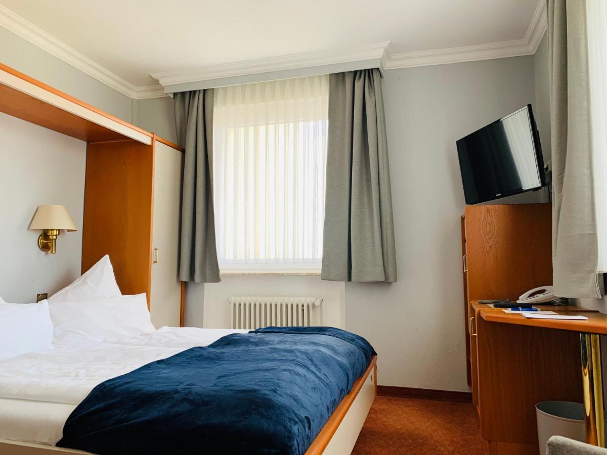 Seehotel Neue Liebe Куксхафен Экстерьер фото