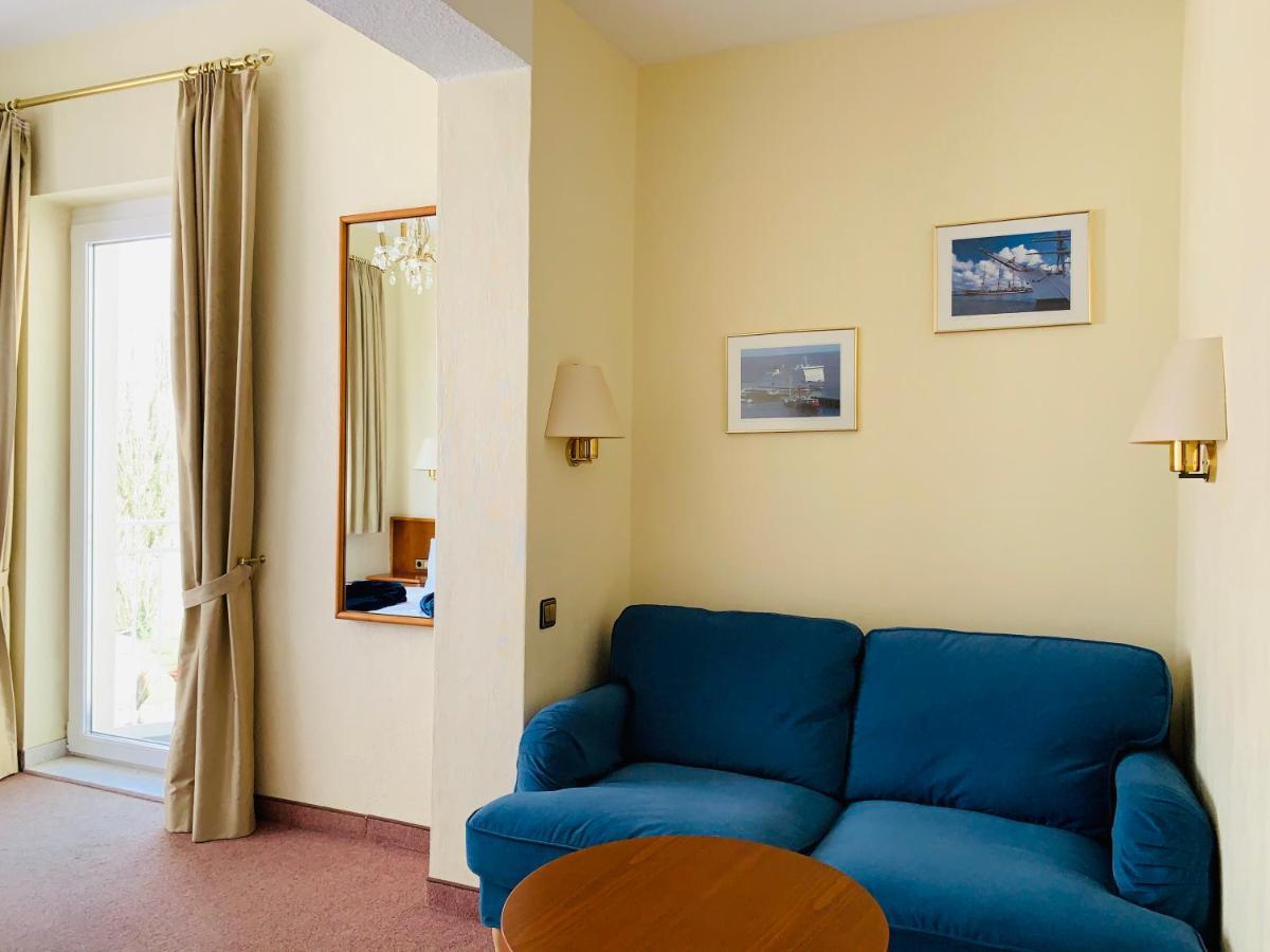 Seehotel Neue Liebe Куксхафен Экстерьер фото